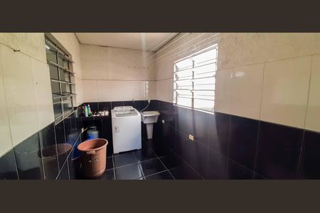 Casa à venda com 600m², 7 quartos e 3 vagas Casa à venda com 600m², 7 quartos e 3 vagasÁrea de Serviço