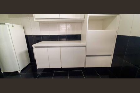 Casa à venda com 600m², 7 quartos e 3 vagas Casa à venda com 600m², 7 quartos e 3 vagasCozinha