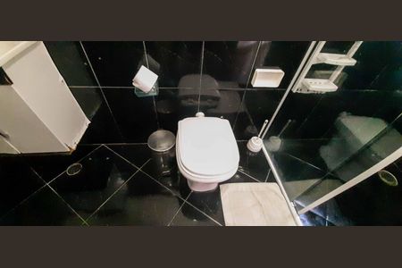Casa à venda com 600m², 7 quartos e 3 vagas Casa à venda com 600m², 7 quartos e 3 vagasBanheiro Social