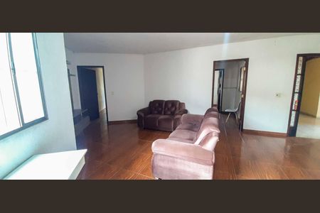 Casa à venda com 600m², 7 quartos e 3 vagas Casa à venda com 600m², 7 quartos e 3 vagasSala