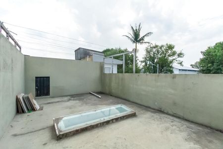 Casa à venda com 230m², 2 quartos e 2 vagas Casa à venda com 230m², 2 quartos e 2 vagasQuintal