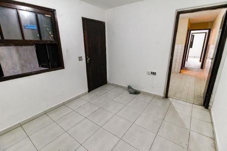 Casa para alugar com 58m², 2 quartos e sem vaga Casa para alugar com 58m², 2 quartos e sem vagaSala