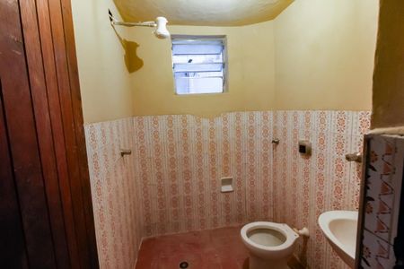 Casa para alugar com 58m², 2 quartos e sem vaga Casa para alugar com 58m², 2 quartos e sem vagaBanheiro