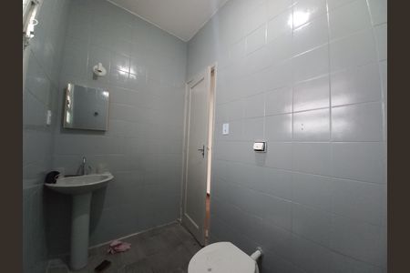 Casa para alugar com 100m², 3 quartos e 1 vaga Casa para alugar com 100m², 3 quartos e 1 vagaBanheiro