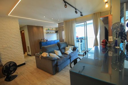 Apartamento à venda com 74m², 2 quartos e 2 vagasSala