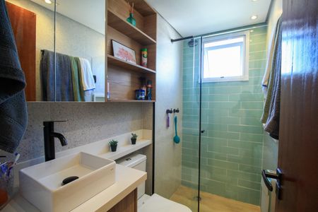 Apartamento à venda com 74m², 2 quartos e 2 vagasBanheiro do Quarto 1