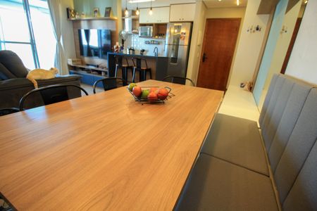 Apartamento à venda com 74m², 2 quartos e 2 vagasSala