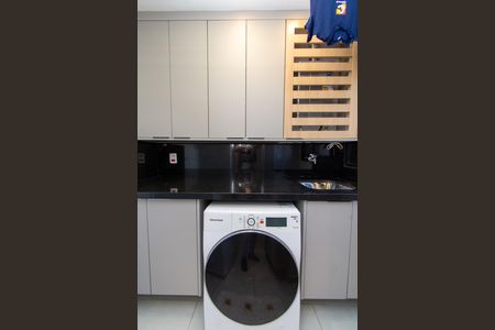 Apartamento à venda com 79m², 3 quartos e 1 vaga Apartamento à venda com 79m², 3 quartos e 1 vagaÁrea de Serviço