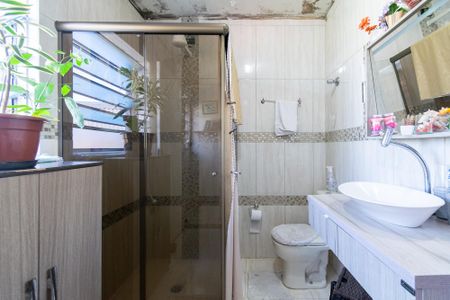 Casa à venda com 307m², 3 quartos e 2 vagasBanheiro