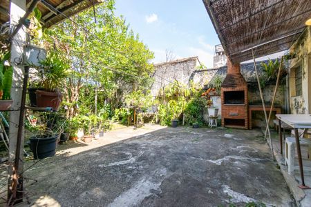 Casa à venda com 307m², 3 quartos e 2 vagasQuintal