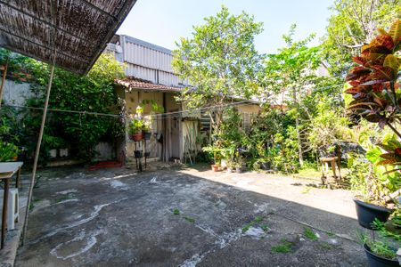 Casa à venda com 307m², 3 quartos e 2 vagasQuintal