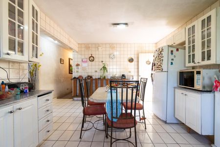 Casa à venda com 307m², 3 quartos e 2 vagasCozinha