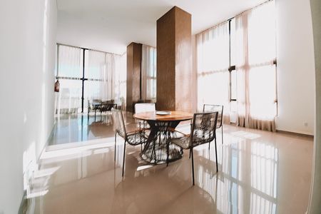 Apartamento para alugar com 51m², 1 quarto e 1 vaga Apartamento para alugar com 51m², 1 quarto e 1 vagaÁrea comum - Salão de festas