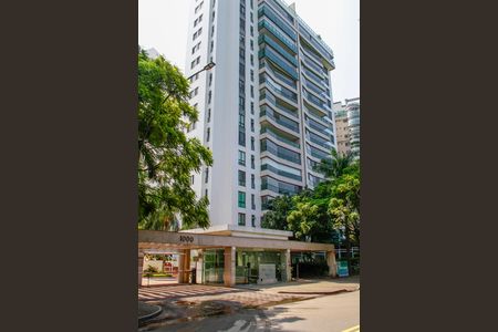 Apartamento para alugar com 234m², 3 quartos e 3 vagas Apartamento para alugar com 234m², 3 quartos e 3 vagasFachada