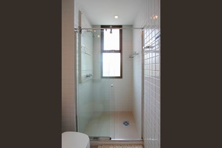Apartamento para alugar com 234m², 3 quartos e 3 vagas Apartamento para alugar com 234m², 3 quartos e 3 vagasBanheiro 2 Suíte