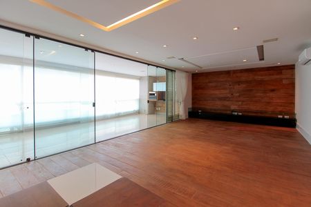 Apartamento para alugar com 234m², 3 quartos e 3 vagas Apartamento para alugar com 234m², 3 quartos e 3 vagasSala