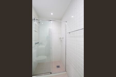 Apartamento para alugar com 234m², 3 quartos e 3 vagas Apartamento para alugar com 234m², 3 quartos e 3 vagasBanheiro Suíte 2