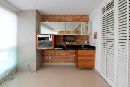 Apartamento para alugar com 234m², 3 quartos e 3 vagas Apartamento para alugar com 234m², 3 quartos e 3 vagasChurrasqueira da varanda