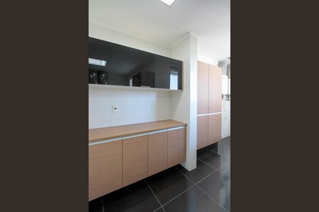 Apartamento para alugar com 234m², 3 quartos e 3 vagas Apartamento para alugar com 234m², 3 quartos e 3 vagasCozinha