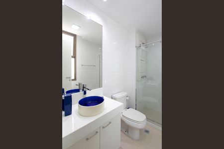 Apartamento para alugar com 234m², 3 quartos e 3 vagas Apartamento para alugar com 234m², 3 quartos e 3 vagasBanheiro Suíte 2
