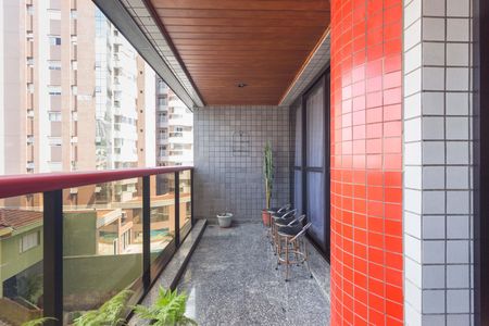 Apartamento à venda com 187m², 3 quartos e 3 vagasVaranda