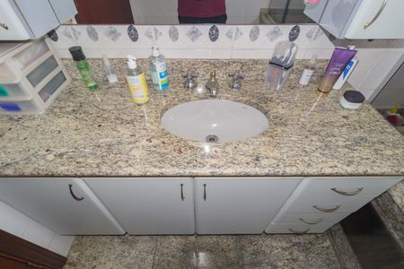 Apartamento à venda com 187m², 3 quartos e 3 vagasDetalhe Banheiro - Suíte 2