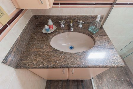 Apartamento à venda com 187m², 3 quartos e 3 vagasDetalhe Banheiro - Suíte 1