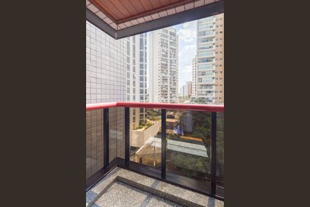 Apartamento à venda com 187m², 3 quartos e 3 vagasVaranda - Suíte 1
