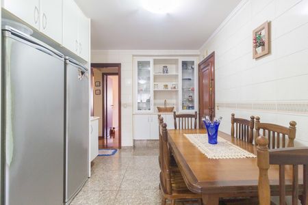 Apartamento à venda com 187m², 3 quartos e 3 vagasCozinha