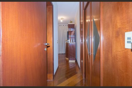 Apartamento à venda com 187m², 3 quartos e 3 vagasCloset - Suíte 2