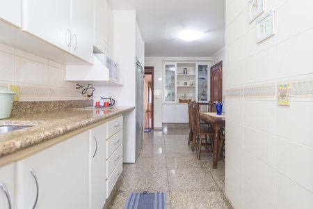 Apartamento à venda com 187m², 3 quartos e 3 vagasCozinha