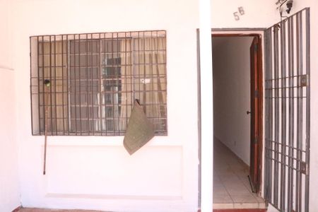 Casa à venda com 80m², 2 quartos e 1 vagaFachada