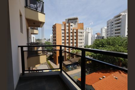 Apartamento à venda com 251m², 3 quartos e 3 vagasVaranda da Sala de TV