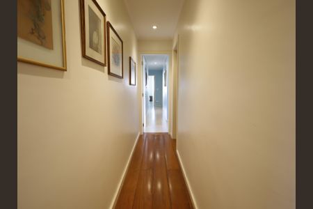 Apartamento à venda com 251m², 3 quartos e 3 vagasCorredor