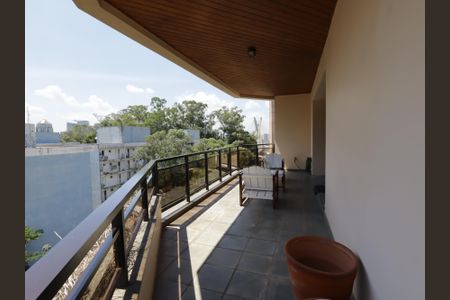 Apartamento à venda com 251m², 3 quartos e 3 vagasVaranda da Sala