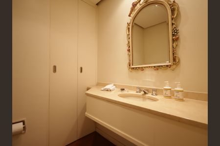 Apartamento à venda com 251m², 3 quartos e 3 vagasLavabo