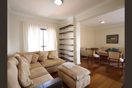 Apartamento à venda com 251m², 3 quartos e 3 vagasSala de TV