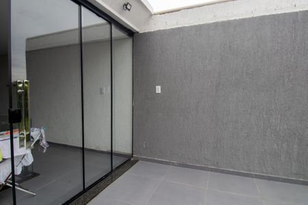 Casa de condomínio à venda com 120m², 2 quartos e 2 vagasTerraço