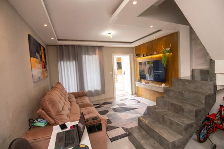 Casa de condomínio à venda com 120m², 2 quartos e 2 vagasSala