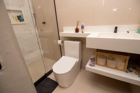 Casa de condomínio à venda com 120m², 2 quartos e 2 vagasBanheiro quarto 2