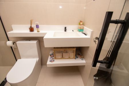 Casa de condomínio à venda com 120m², 2 quartos e 2 vagasBanheiro quarto 2