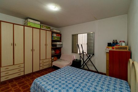 Casa à venda com 150m², 4 quartos e 2 vagasSuíte