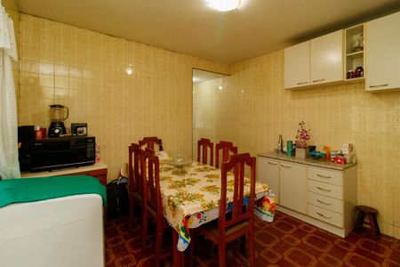 Casa à venda com 150m², 4 quartos e 2 vagasCozinha