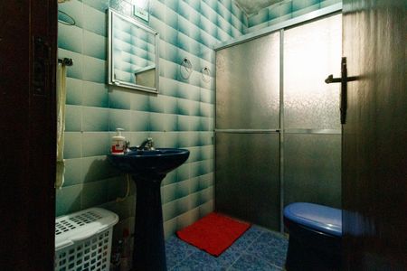 Casa à venda com 150m², 4 quartos e 2 vagasBanheiro 