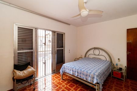 Casa à venda com 150m², 4 quartos e 2 vagasQuarto