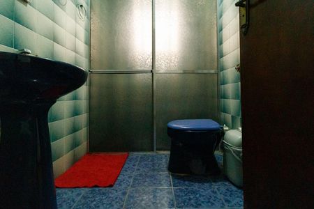 Casa à venda com 150m², 4 quartos e 2 vagasBanheiro