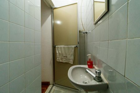 Casa à venda com 150m², 4 quartos e 2 vagasBanheiro da Suíte