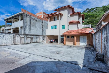 Casa à venda com 545m², 5 quartos e 3 vagasQuintal