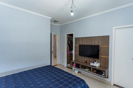 Casa à venda com 545m², 5 quartos e 3 vagasSuite
