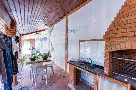 Casa à venda com 545m², 5 quartos e 3 vagasChurrasqueira